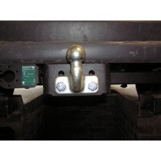 Фаркоп Mercedes Sprinter 907 (2018-2025) бампер з підніжкою. Литий гак.