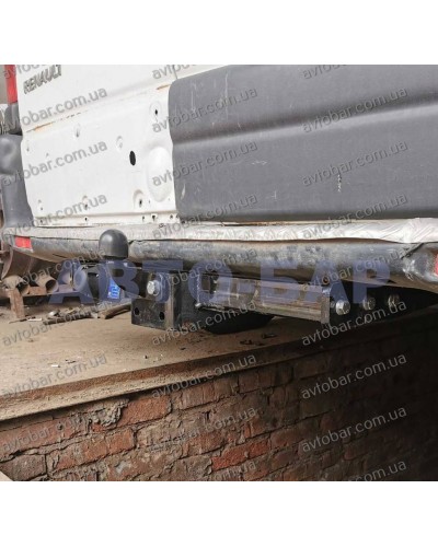 Фаркоп Nissan Interstar (1999-2010) Кованый крюк
