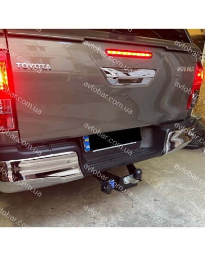 Фаркоп Toyota Hilux (с 2015--) Тойота Хайлюкс