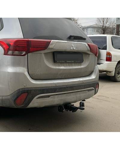 Фаркоп Mitsubishi Outlander 3 (2012-2022) Під квадрат