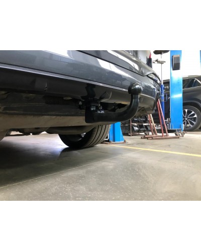 Фаркоп BMW X7 G07 (2019-2025) Steinhof. Польща. Вертикально зйомний автомат.