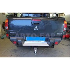 Фаркоп Mitsubishi L200 (2006-2016) під квадрат. Бампер хром труба \ Хром бампер \ без бампера