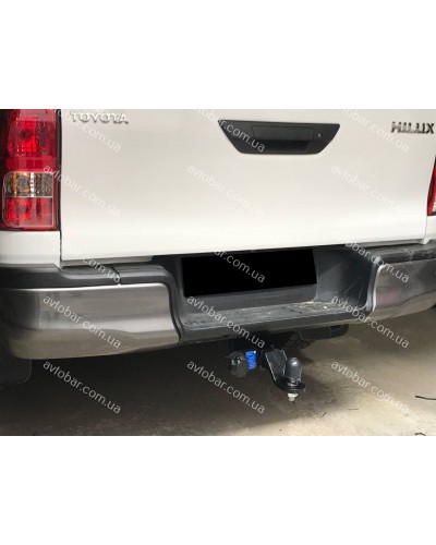 Фаркоп Toyota Hilux (2015-2025) Тойота Хайлюкс