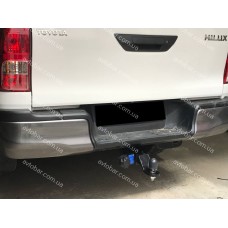 Фаркоп Toyota Hilux (2004-2010) під квадрат