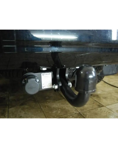 Фаркоп Toyota Land Cruiser 200 (2008-2024) Steinhof. Польща. Зйомний на болтах.