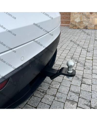 Фаркоп Tesla Model Y (з 2020--) Під квадрат