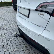 Фаркоп Tesla Model Y (з 2020--) Під квадрат