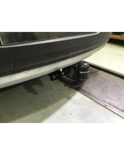 Фаркоп Volvo XC40 (2017-2025) Steinhof. Польща. Зйомний на болтах.