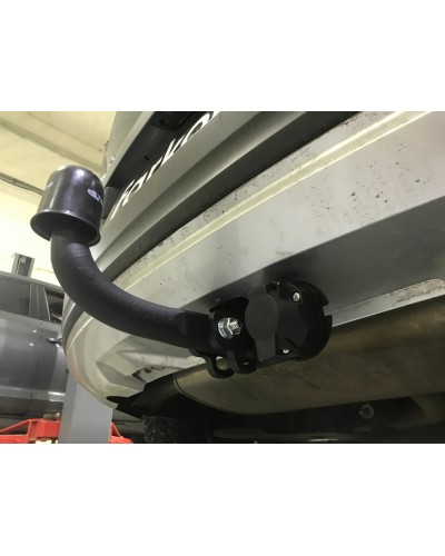 Фаркоп Volvo XC40 (2017-2025) Steinhof. Польща. Зйомний на болтах.