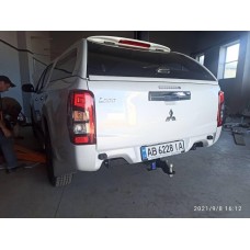 Фаркоп Mitsubishi L200 (2015-2024) під квадрат