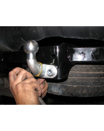 Фаркоп Mitsubishi Pajero Sport (2016-2019) литой крюк.