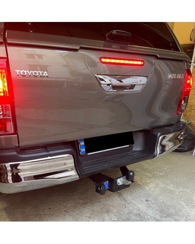 Фаркоп Toyota Hilux (с 2015--) Тойота Хайлюкс