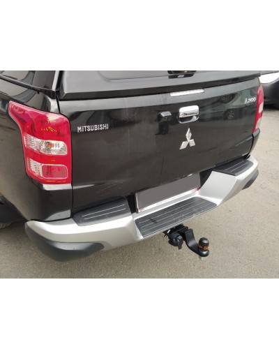 Фаркоп Mitsubishi L200 (2015-2024) під квадрат