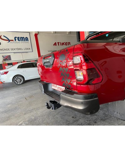 Фаркоп Toyota Hilux (2016-2024)