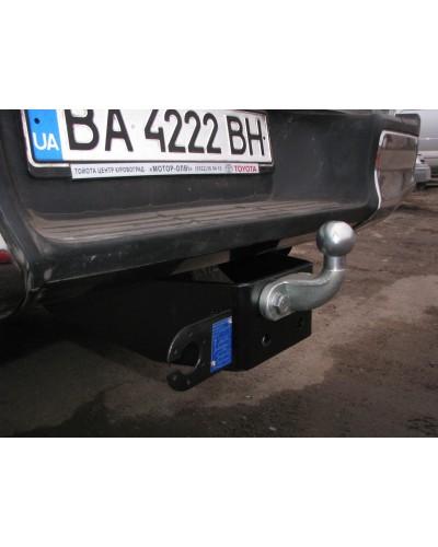 Фаркоп Toyota Hilux (с 2015--) Тойота Хайлюкс