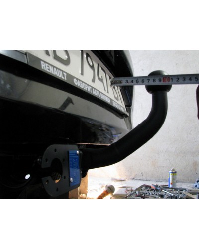 Фаркоп Renault Logan седан (з 2013--) Рено Логан