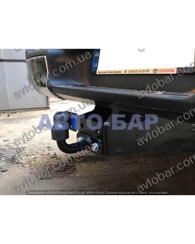 Фаркоп Toyota Hilux (з 2015--) Тойота Хайлюкс