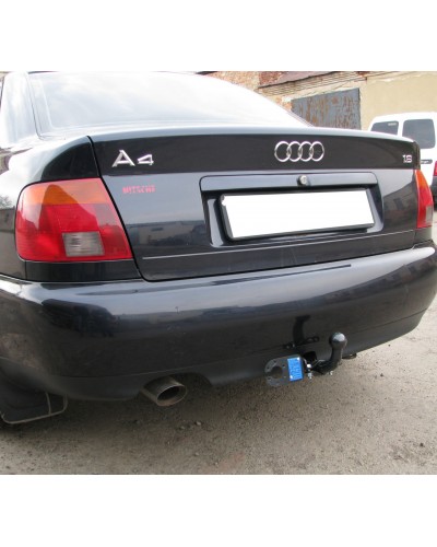 Фаркоп Audi A4 B5 (1994-2001) седан / універсал Ауді А4 Б5