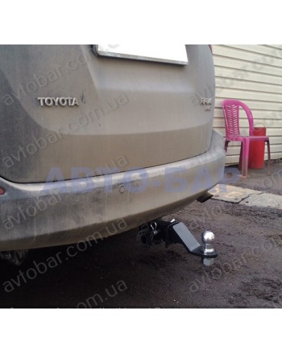 Фаркоп Toyota Rav-4 (2013-2018) под квадрат.