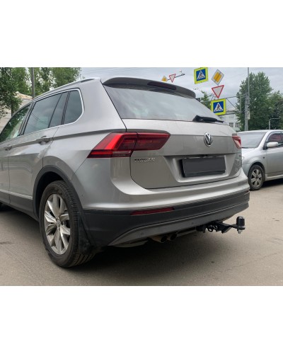 Фаркоп Volkswagen Tiguan 2 (2016-2024) Під квадрат