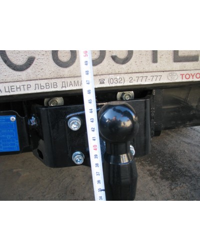 Фаркоп Toyota Hilux (2010-2015) Тойота Хайлюкс