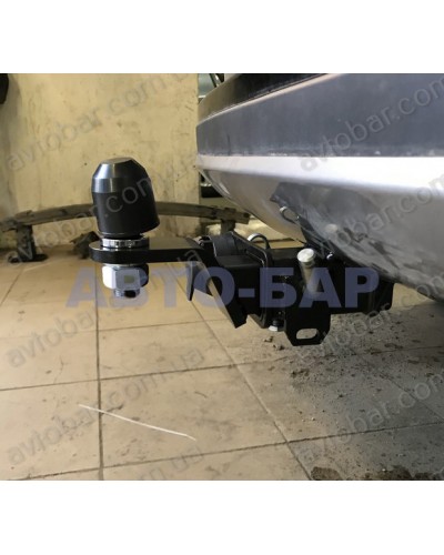 Фаркоп Toyota Rav-4 (2013-2018) под квадрат.