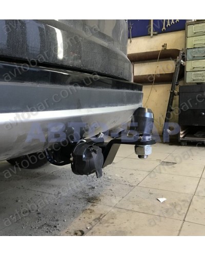 Фаркоп Toyota Rav-4 (2013-2018) под квадрат.