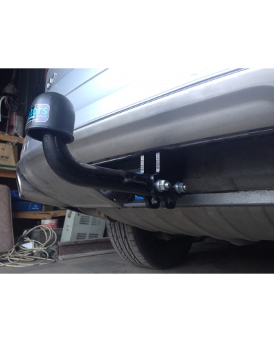 Фаркоп Audi Q7 (2006-2015) Зйомний на болтах