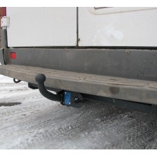 Фаркоп на Volkswagen LT (1995-2006) На бампер с подножкой