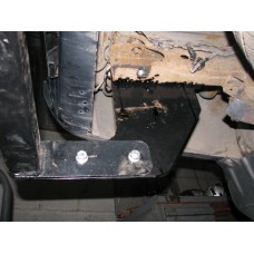 Фаркоп Mitsubishi L200 Європеєць (2006-2015) з пластикової підніжкою