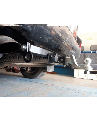 Фаркоп під квадрат Toyota Land Cruiser 200 (2008-2021)