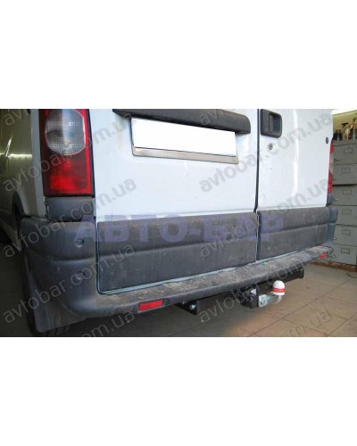 Фаркоп Nissan Interstar (1999-2010) Литой крюк.
