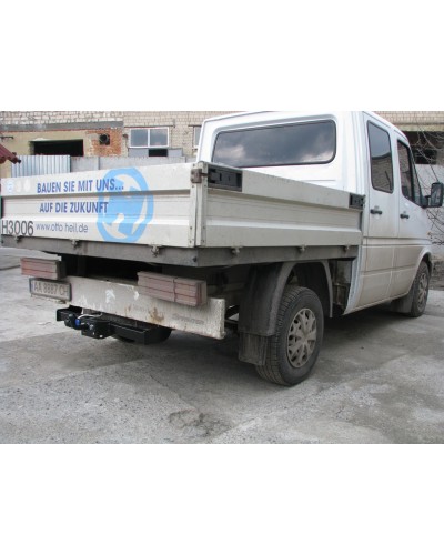 Фаркоп Mercedes Sprinter 208 короткий (1995-2006) Бортовий