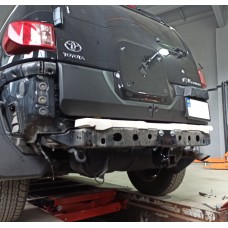 Фаркоп Toyota FJ Cruiser (2006-2015) під квадрат. На штатну балку