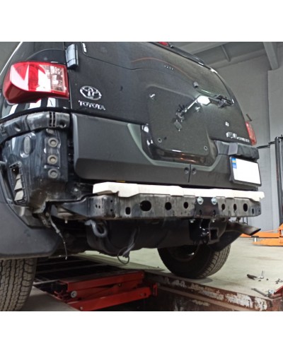 Фаркоп Toyota FJ Cruiser (2006-2015) під квадрат. На штатну балку
