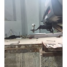 Фаркоп Toyota FJ Cruiser (2006-2015) під квадрат. На штатну балку