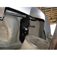 Фаркоп Mitsubishi Lancer 10 (c 2013 --) Баняк вихлопної уздовж машини