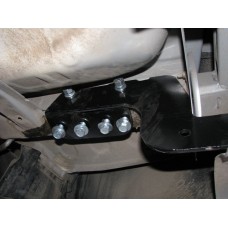 Фаркоп Mitsubishi Lancer 10 (c 2013 --) Баняк вихлопної уздовж машини