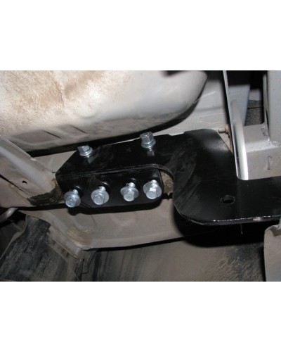 Фаркоп Mitsubishi Lancer 10 (c 2013 --) Баняк вихлопної уздовж машини