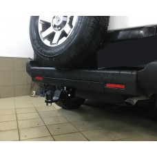 Фаркоп Toyota FJ Cruiser (2006-2015) під квадрат. На штатну балку