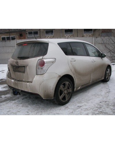 Фаркоп Toyota Verso (2009-2018) Сьемный на болтах