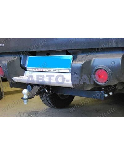 Фаркоп Mitsubishi L200 Європеєць (2006-2016) під квадрат. Авто з пластикової підніжкою