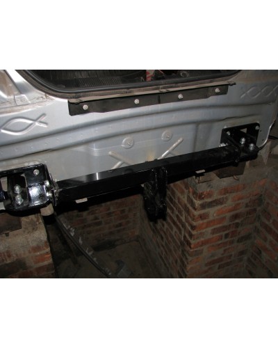 Фаркоп Fiat Linea (2007-2018) Фіат Лінеа