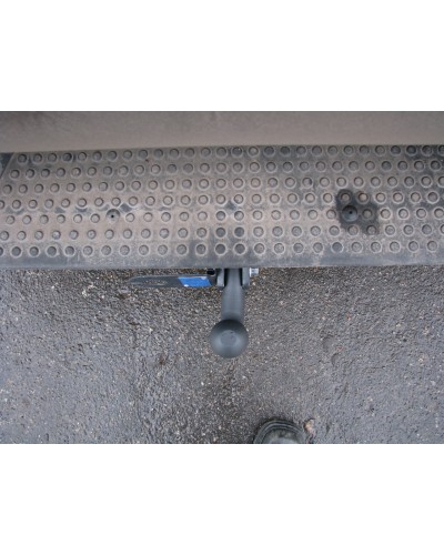 Фаркоп Volkswagen Amarok (2010-2022) Фольксваген Амарок