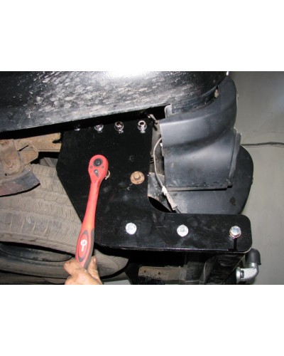 Фаркоп Mitsubishi L200 Європеєць (2005-2015) Пластиковий бампер