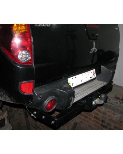 Фаркоп Mitsubishi L200 Європеєць (2005-2015) Пластиковий бампер