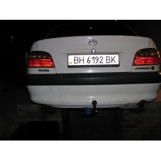 Фаркоп Toyota Avensis T22 (1997-2003) Тойота Авенсіс
